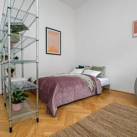 דירה Tallerova *